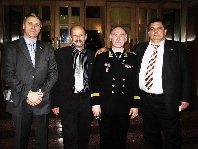 24.12.06г(ветераны 5 роты)-300-790.jpg